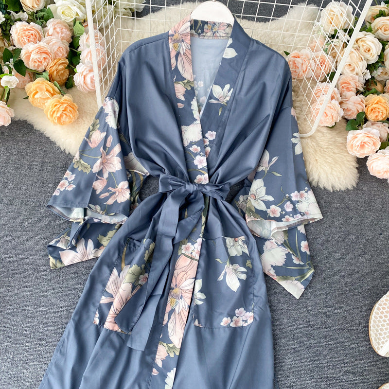 European And American Fashion Blogger Pajama Style Satin Dress Women''s Fashion Printing Long Vacation Sunscreen Coat Fashion