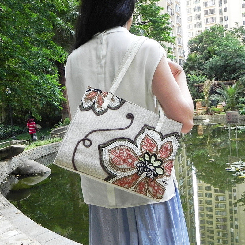 Embroidered Handbag For Women With Large Capacity